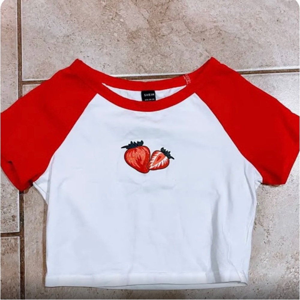 Shein croptop strawberry tee